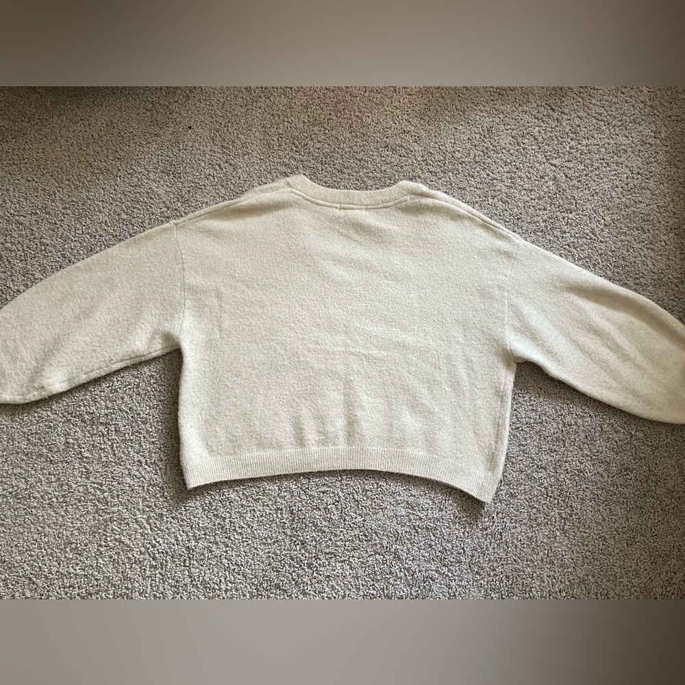 H&M Sweater - Picture 2 of 2